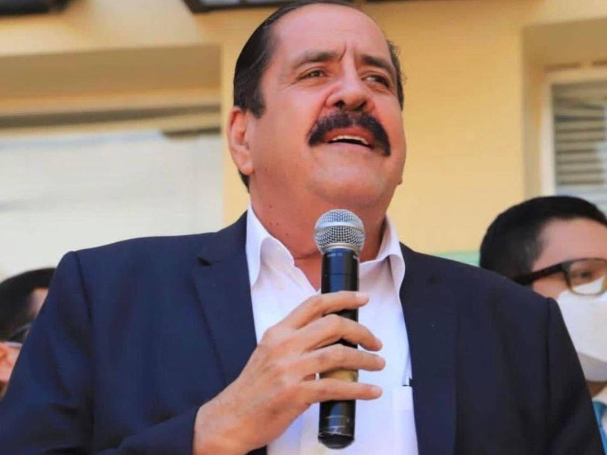 Mel Zelaya habla del cáncer de Carlón y confirma nueva fase médica