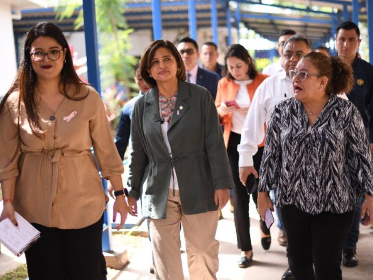 La vicepresidenta de Guatemala conoce modelo integral Ciudad Mujer en Honduras