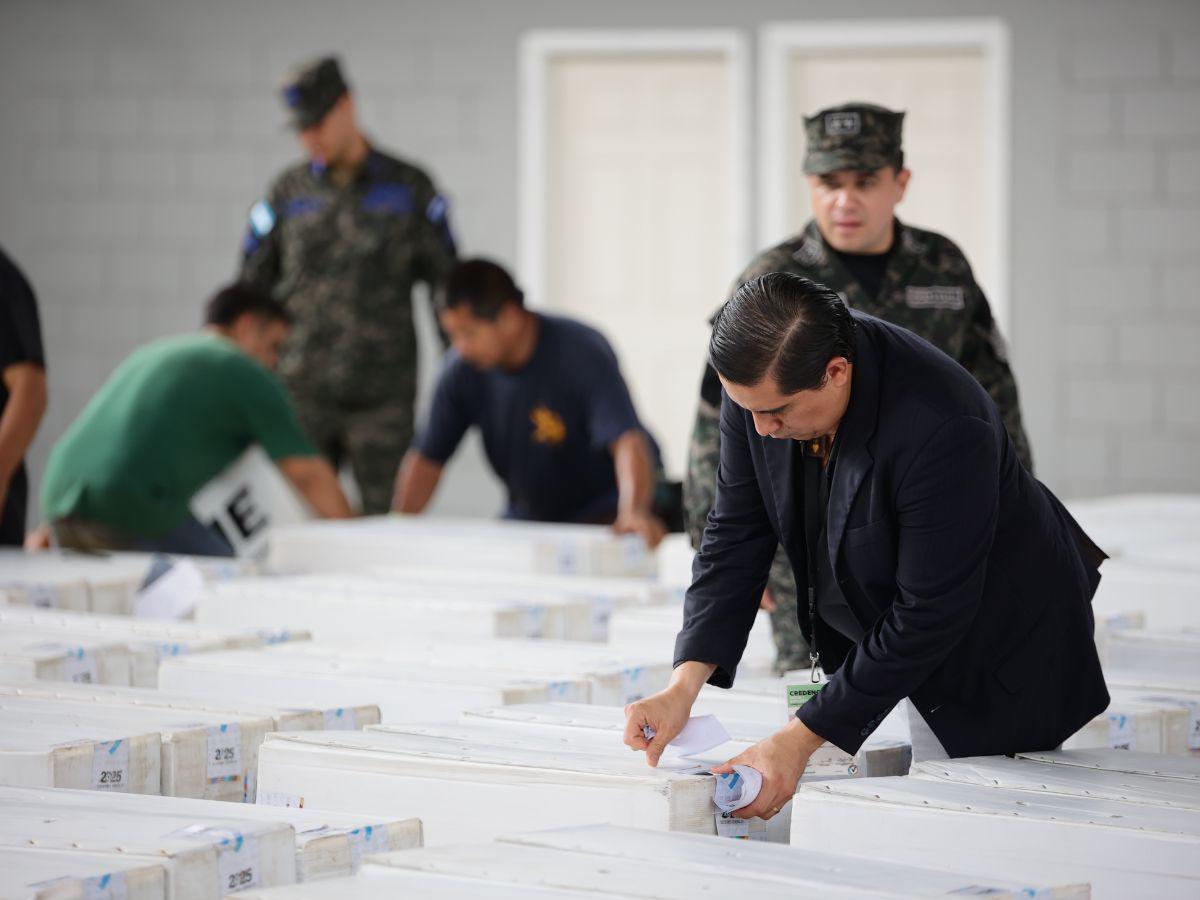 Maletas electorales de Cortés salen hacia Tegucigalpa