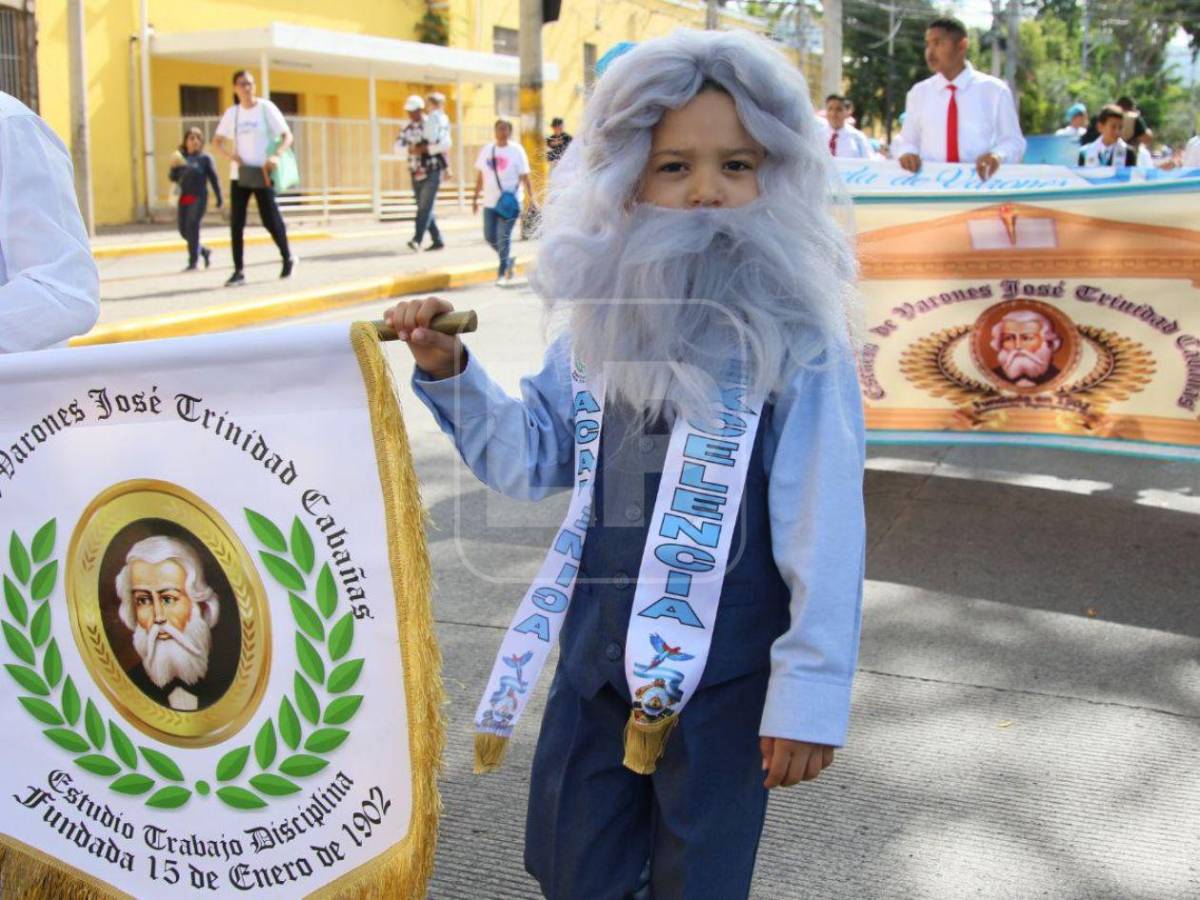 Tegucigalpa: las imágenes más destacadas que dejaron los desfiles de este sábado