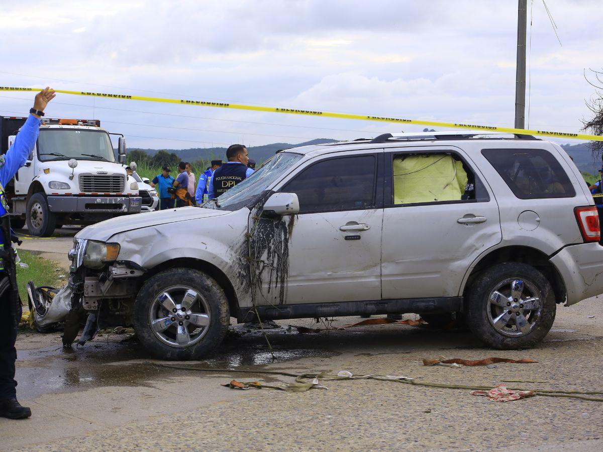 El vehículo en el que se conducían las familias fue extraído del canal de aguas profundas.