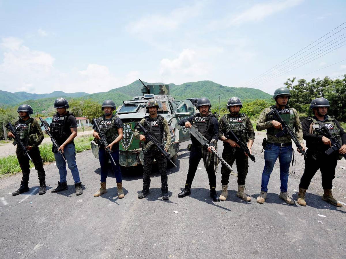 Difunden fotografías de La Morena, presunta sicaria del CJNG