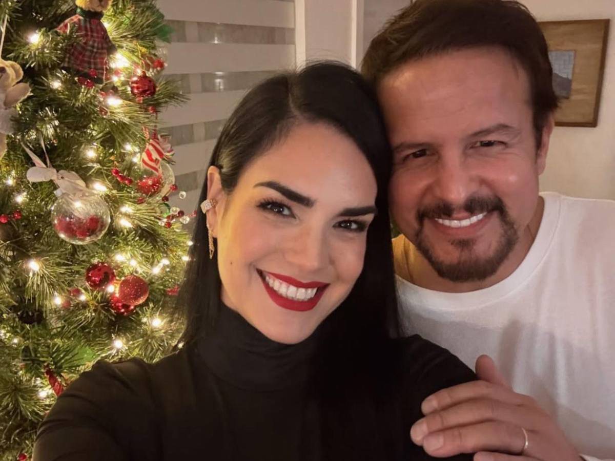 Scarlet Ortiz recibe una emotiva pedida de mano tras 26 años de amor