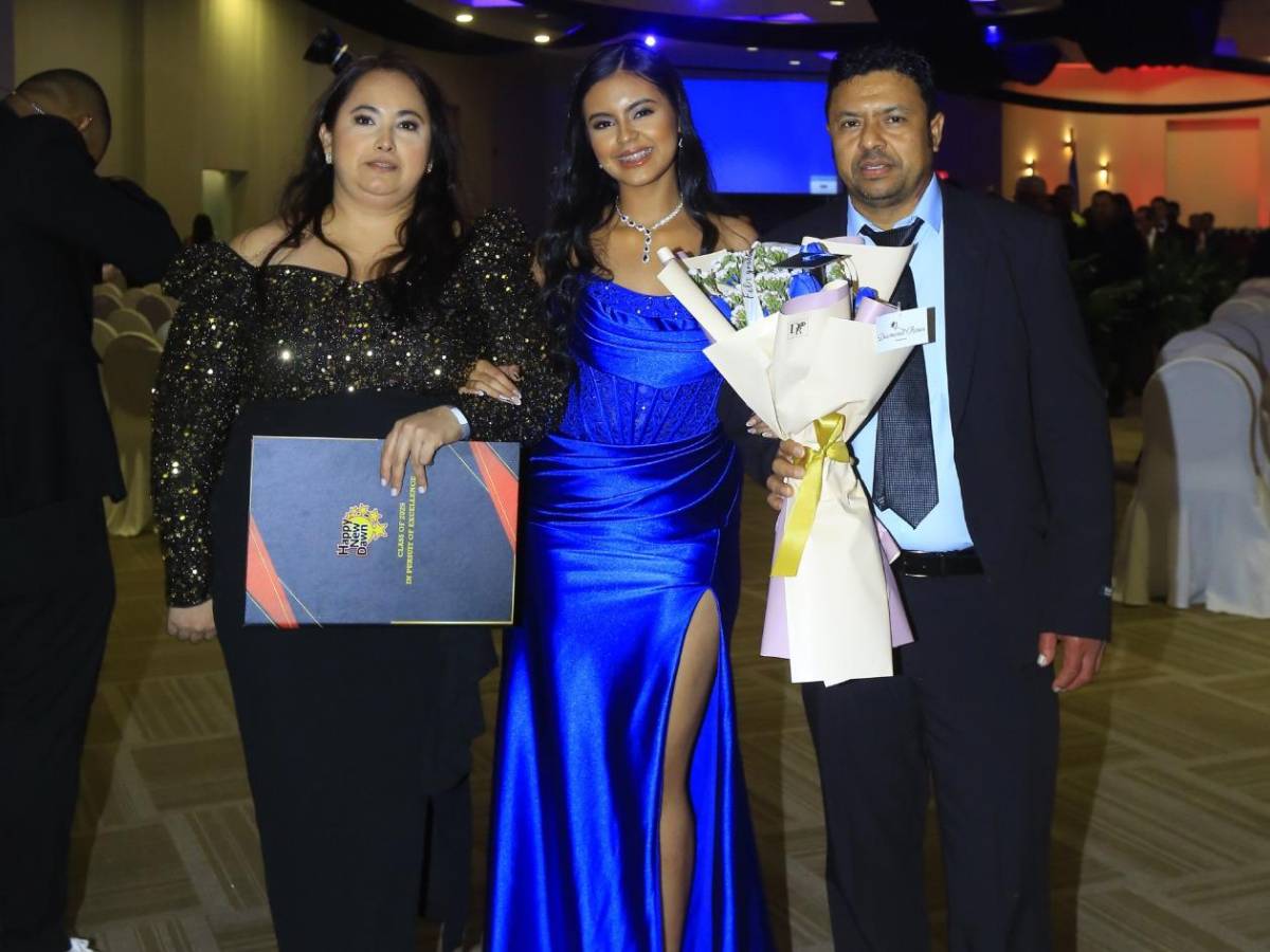 Seniors 2025: Fiesta de graduación de la Happy New Dawn