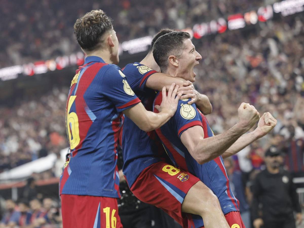 Barcelona festeja la Supercopa, el culpable de derrota del Real Madrid y burla de Raphinha