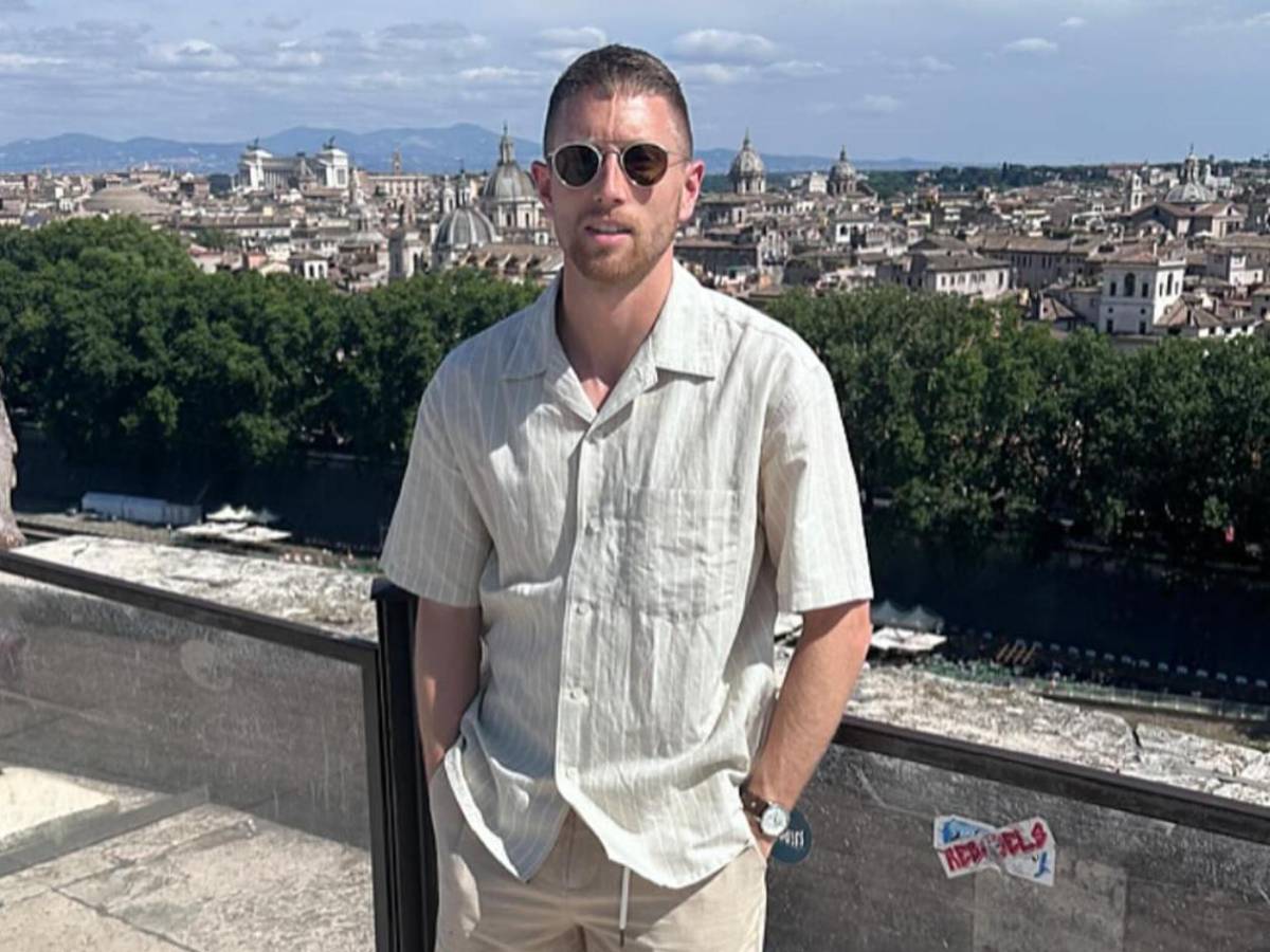 Muere conocido futbolista delante de esposa: Esto pasó