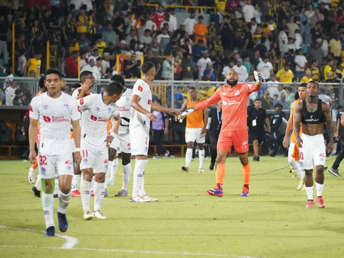 El héroe repentino, Olimpia festeja, llanto, dolor en Real España y sexys bailarinas