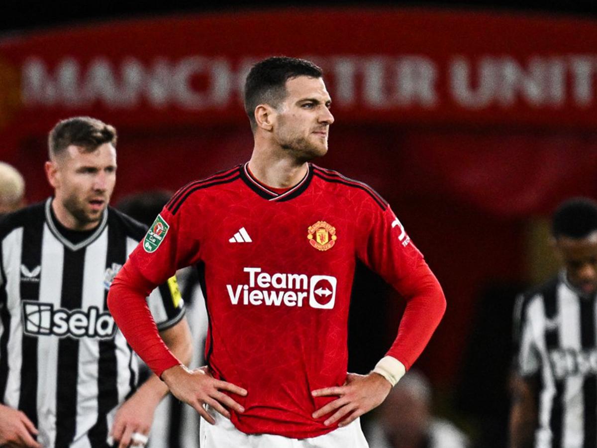 Manchester United y Arsenal, humillados y eliminados de la Copa