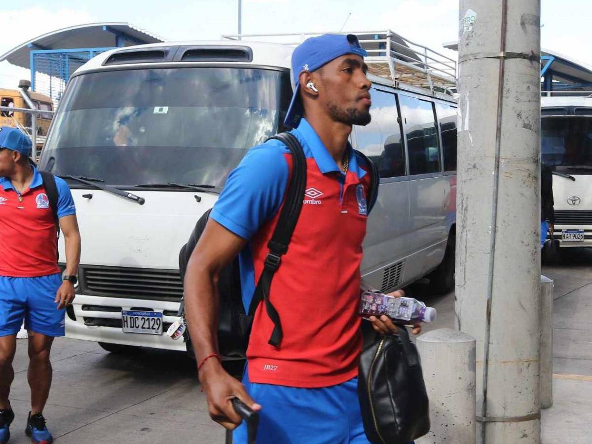 La chica que robó suspiros y el color de la Ultra Fiel en el Olimpia vs Motagua