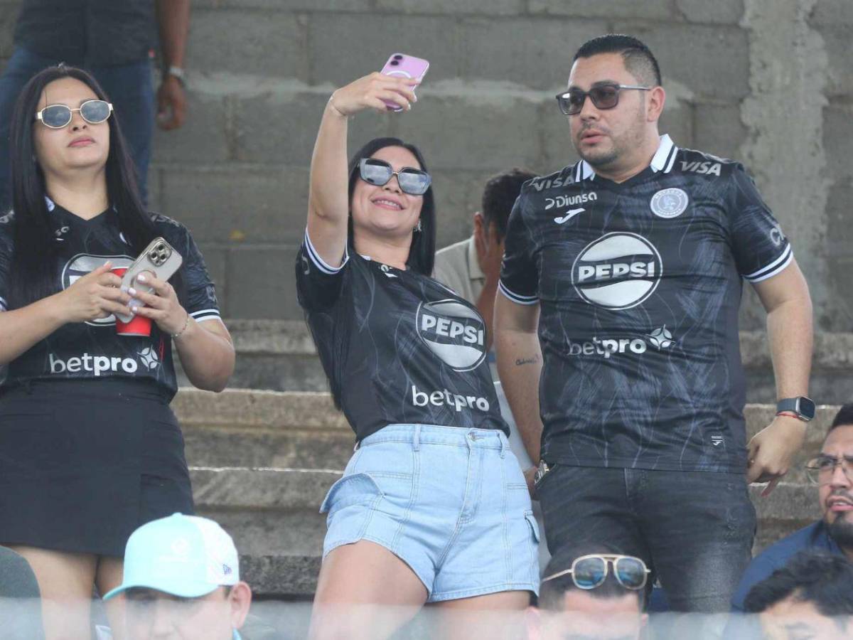¿Quién era la bella chica de lentes? Ambiente en el Génesis PN vs Motagua