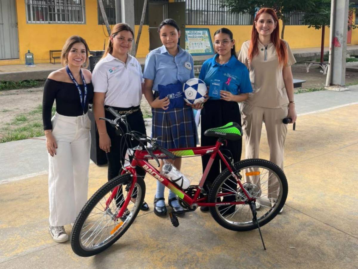 Mente Sana comparte jornada especial con estudiantes del Soledad Fernández