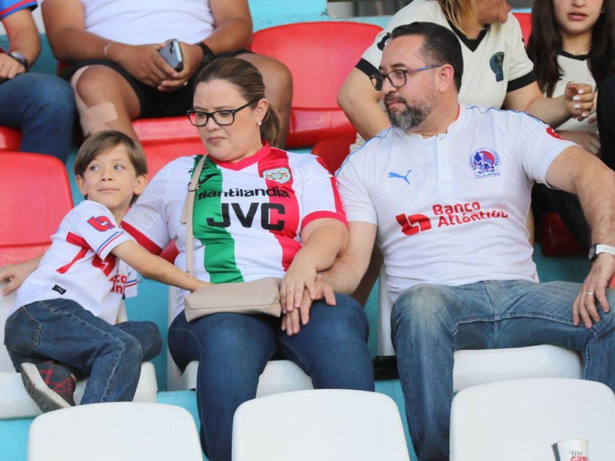 Ellas adornan el Olimpia vs Marathón: las bellas chicas del Nacional