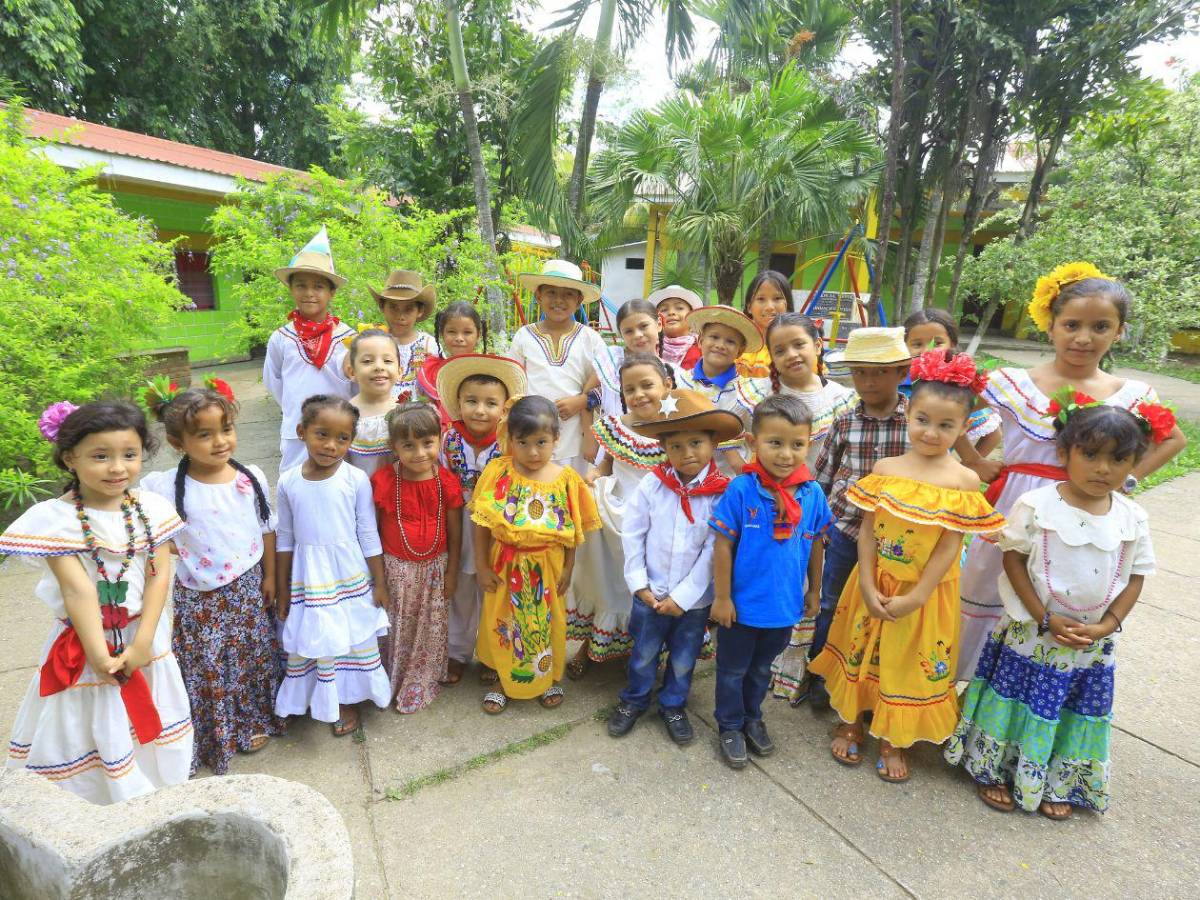 De la basura a los sueños, niños encuentran esperanza y educación en Brazos de Jesús