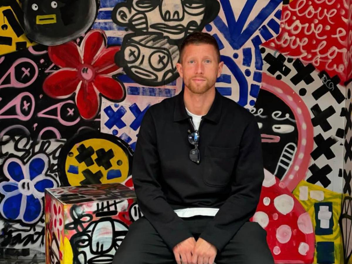 Muere conocido futbolista delante de esposa: Esto pasó