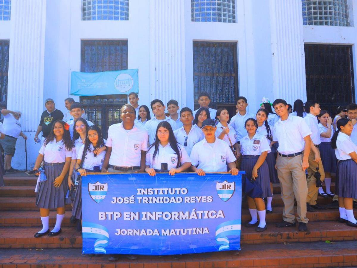 Con emotivo desfile inicia la celebración del centenario del JTR