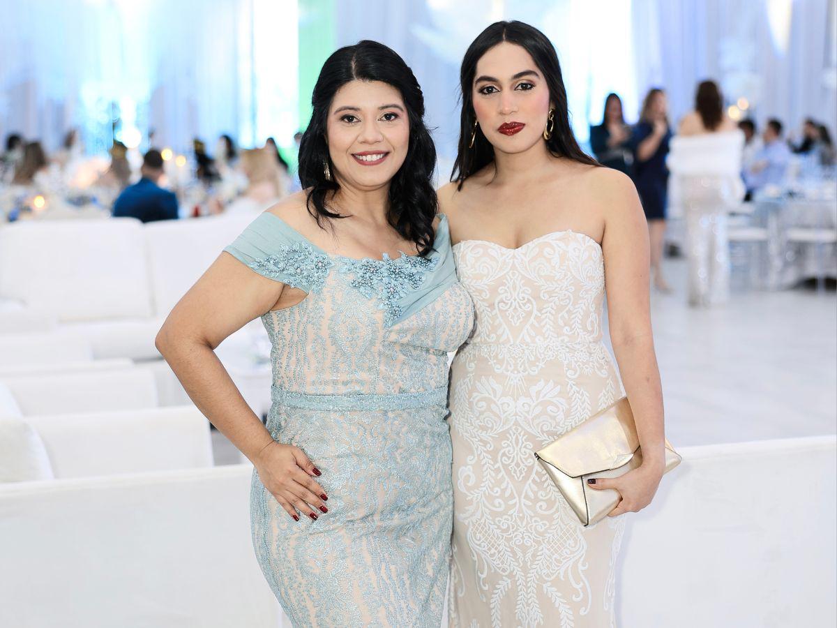 UTH y Grupo Inversa celebra su cena navideña con una noche inspirada en La Reina de Hielo y El Cazador