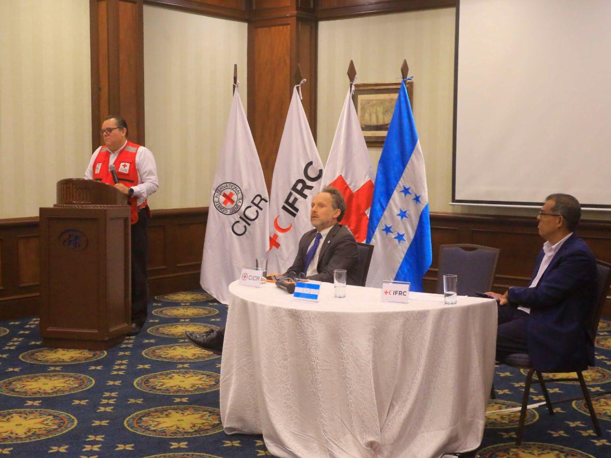 José Juan Castro, presidente de la Cruz Roja Hondureña, en su intervención de este lunes.