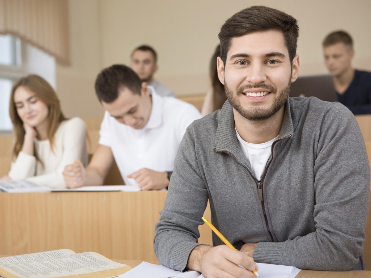 Licenciatura en Derecho: una carrera versátil y llena de oportunidades