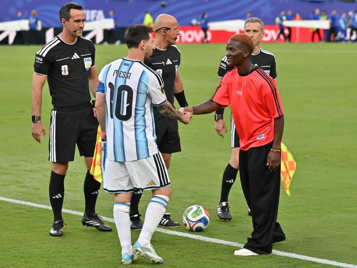 Show de Messi, su llanto, errores del VAR en Argentina - Argelia y Antonela robó miradas