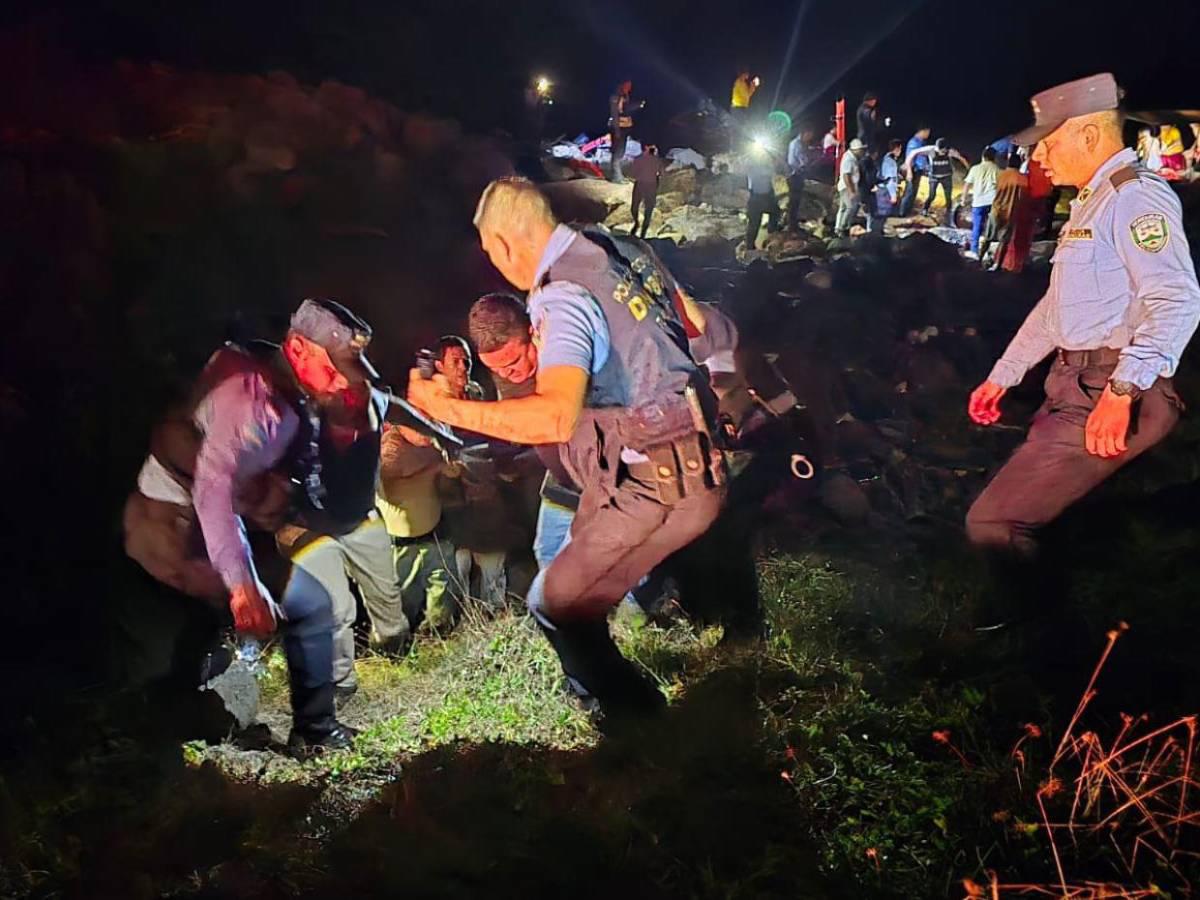 Entre lágrimas, sobreviviente de accidente en Roatán se pronuncia: Esto es bastante doloroso