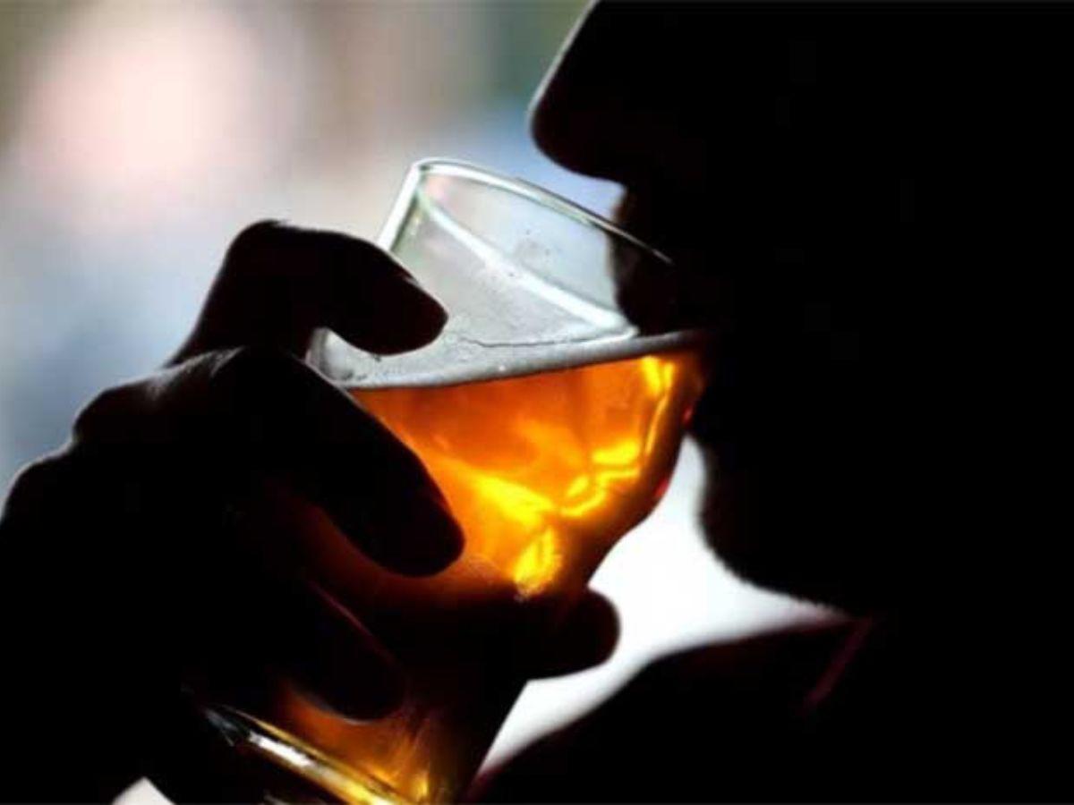 Mueren seis personas por beber alcohol adulterado