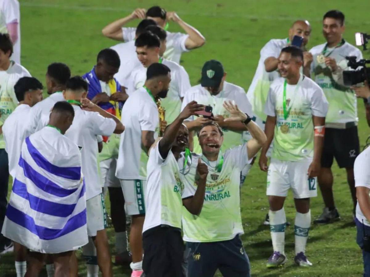 Final del fútbol guatemalteco termina en trifulca: dos hondureños involucrados