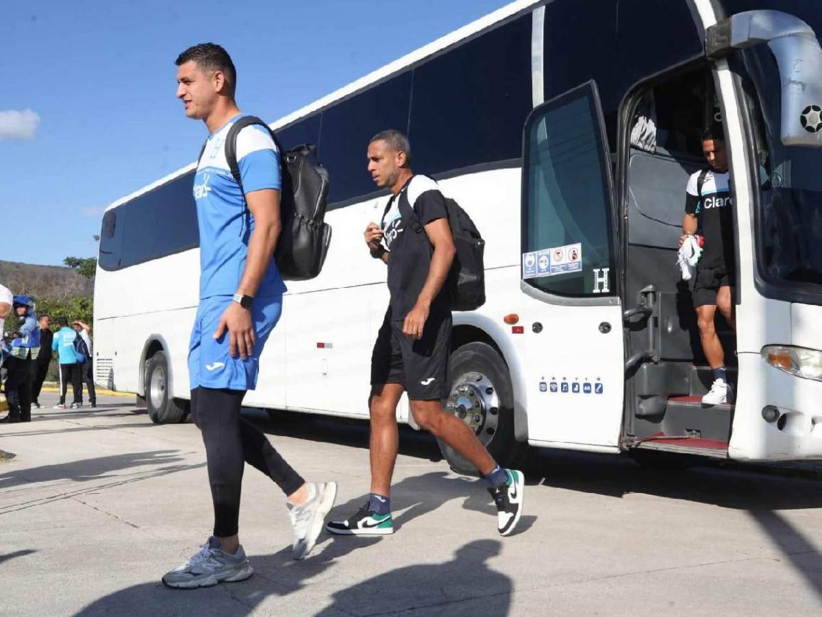 Selección de Honduras con visita sorpresa y caras nuevas en su primer entrenamiento