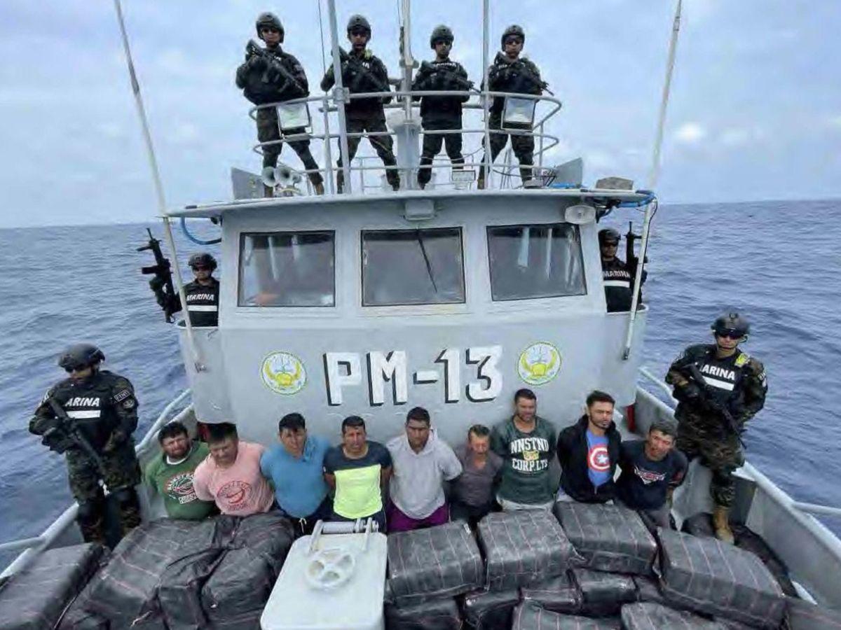 Fuerza Naval de El Salvador incauta cocaína valorada en 37 millones de dólares