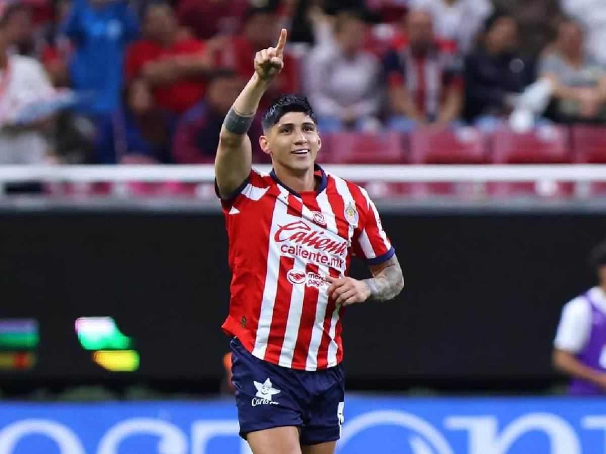 Presentadora exhibe engaño de famoso futbolista: “Hubo fotos y videos”