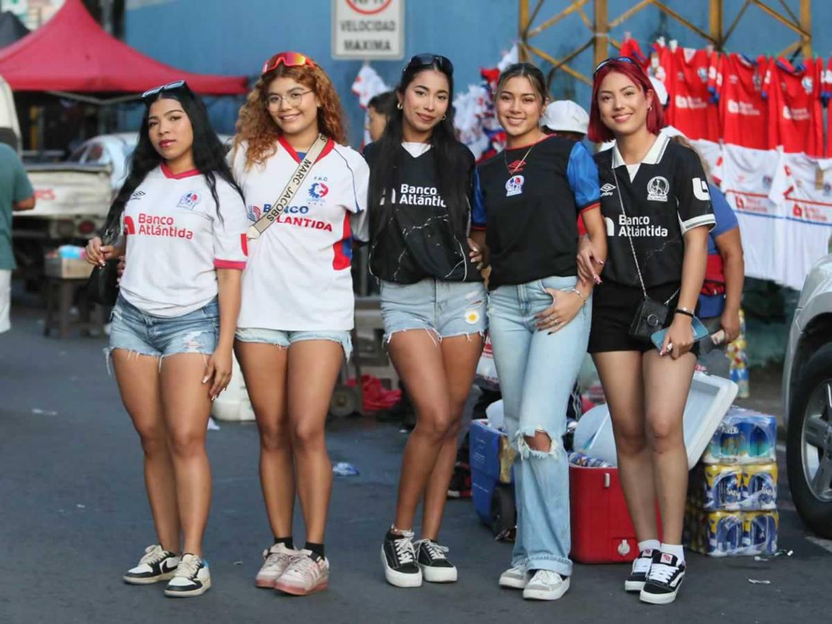 Chicas cautivan y show de la Ultra Fiel: ambientazo en el Olimpia vs Alajuelense en el Nacional