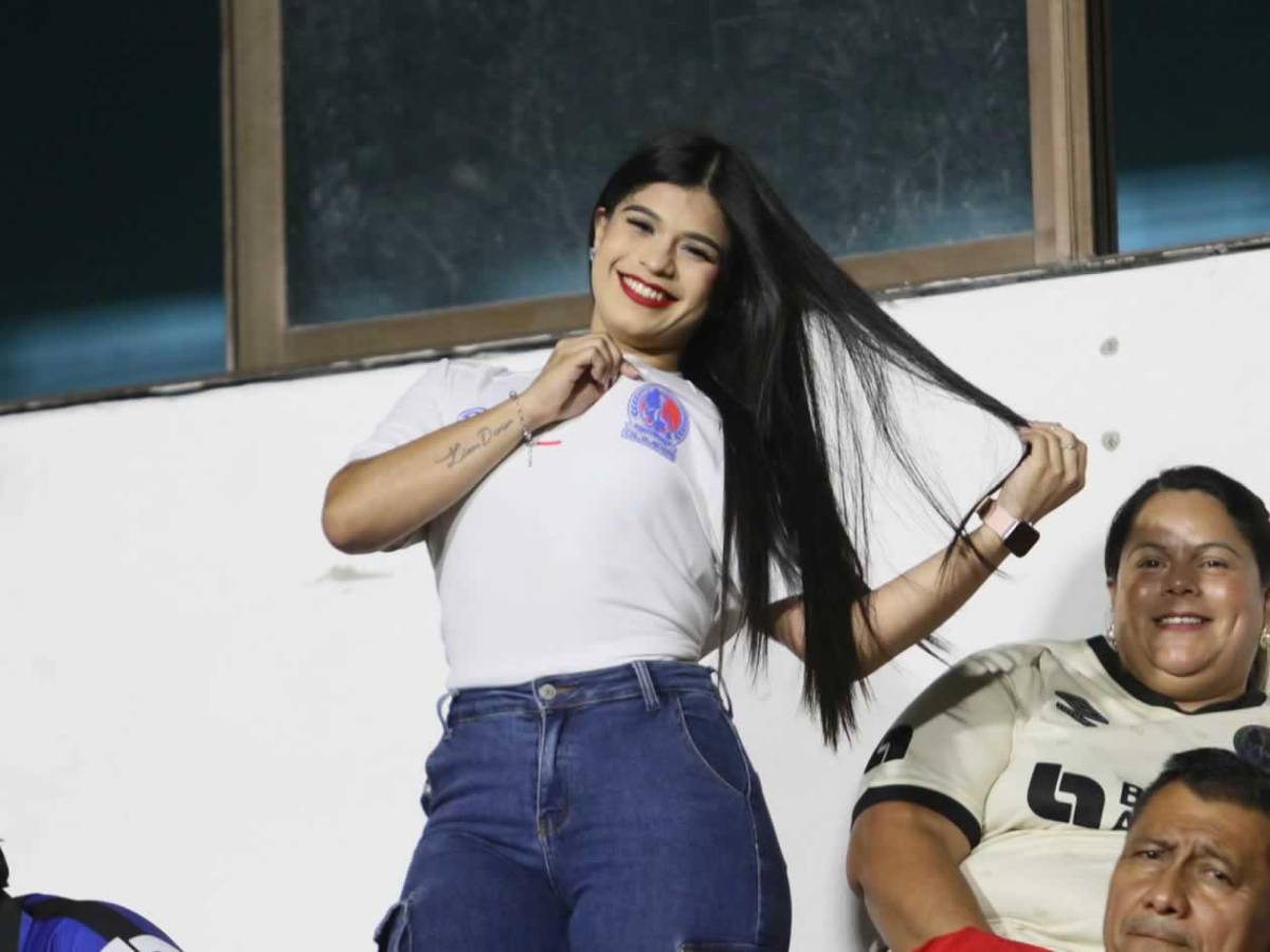 Chicas cautivan y show de la Ultra Fiel: ambientazo en el Olimpia vs Alajuelense en el Nacional