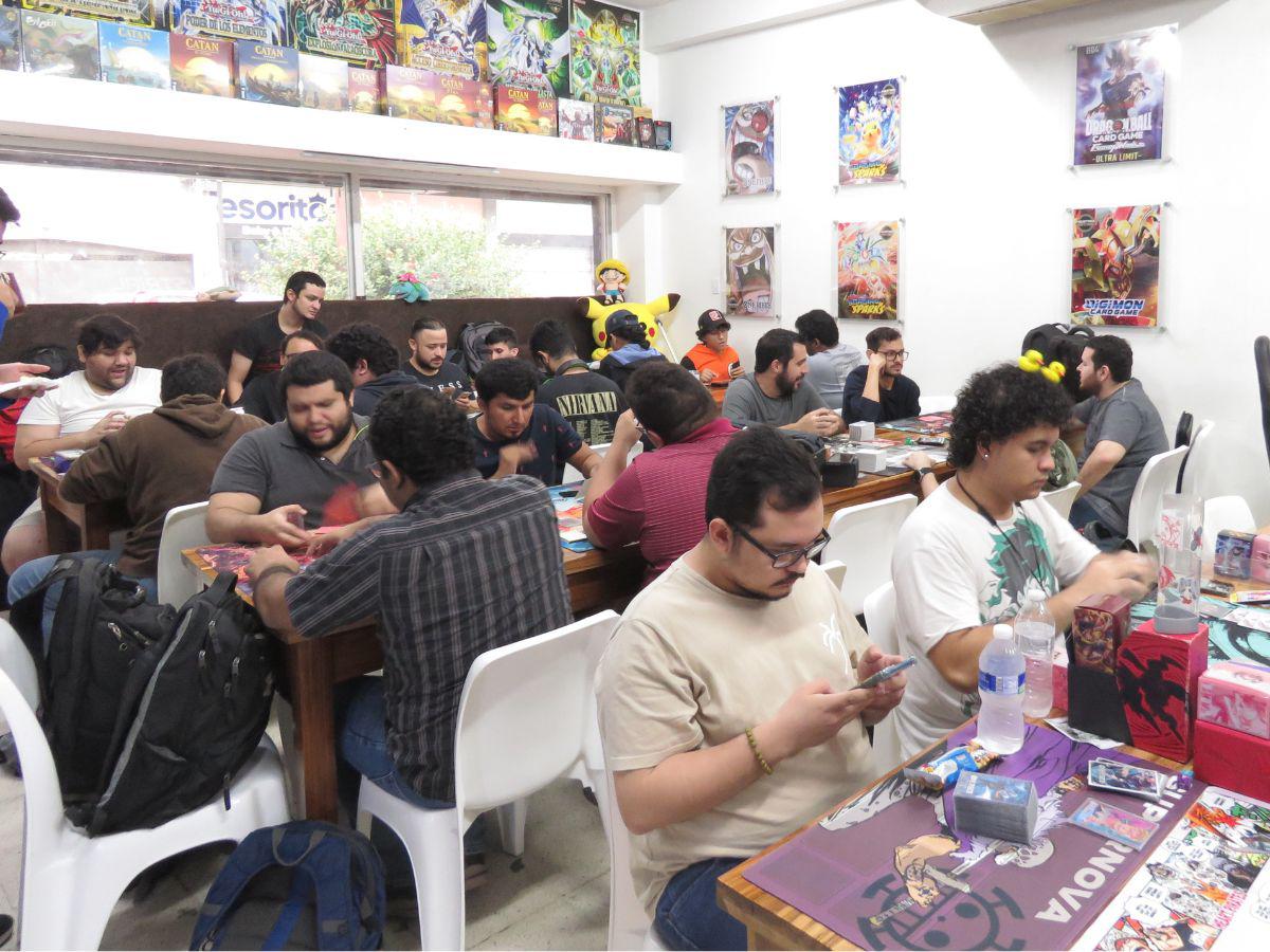 Con casa llena se llevó a cabo la celebración de este octavo aniversario.