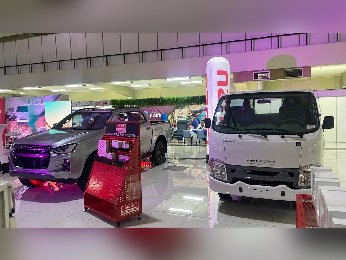 Disponible para sus clientes la más completa y atractiva exhibición de vehículos, repuestos, baterías, aceites de marcas reconocidas mundialmente.