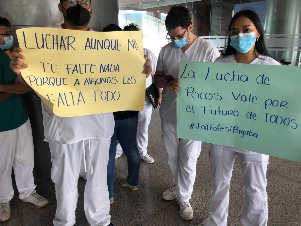 Así protestaron los médicos internos en la Unah.