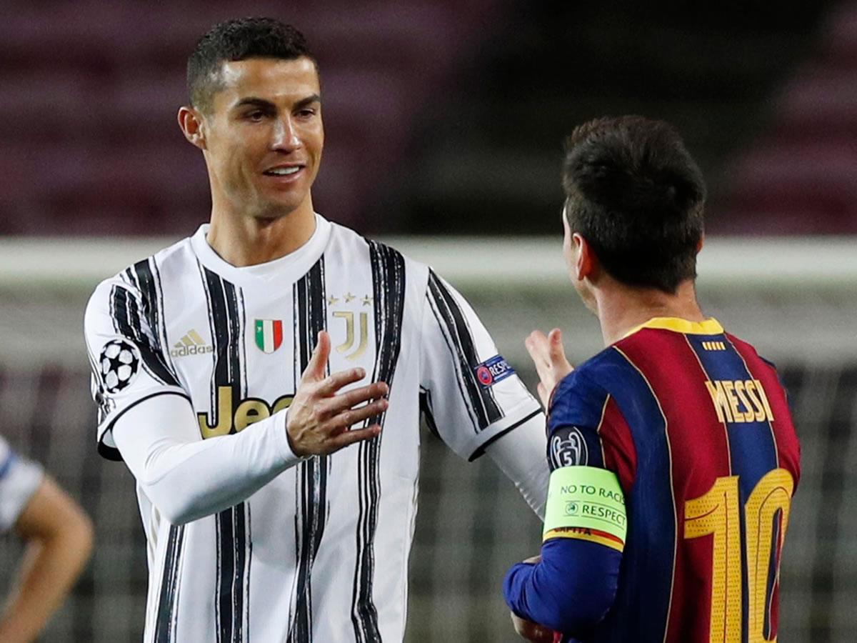 Cristiano Ronaldo y Leo Messi tras un Barcelona vs Juventus.