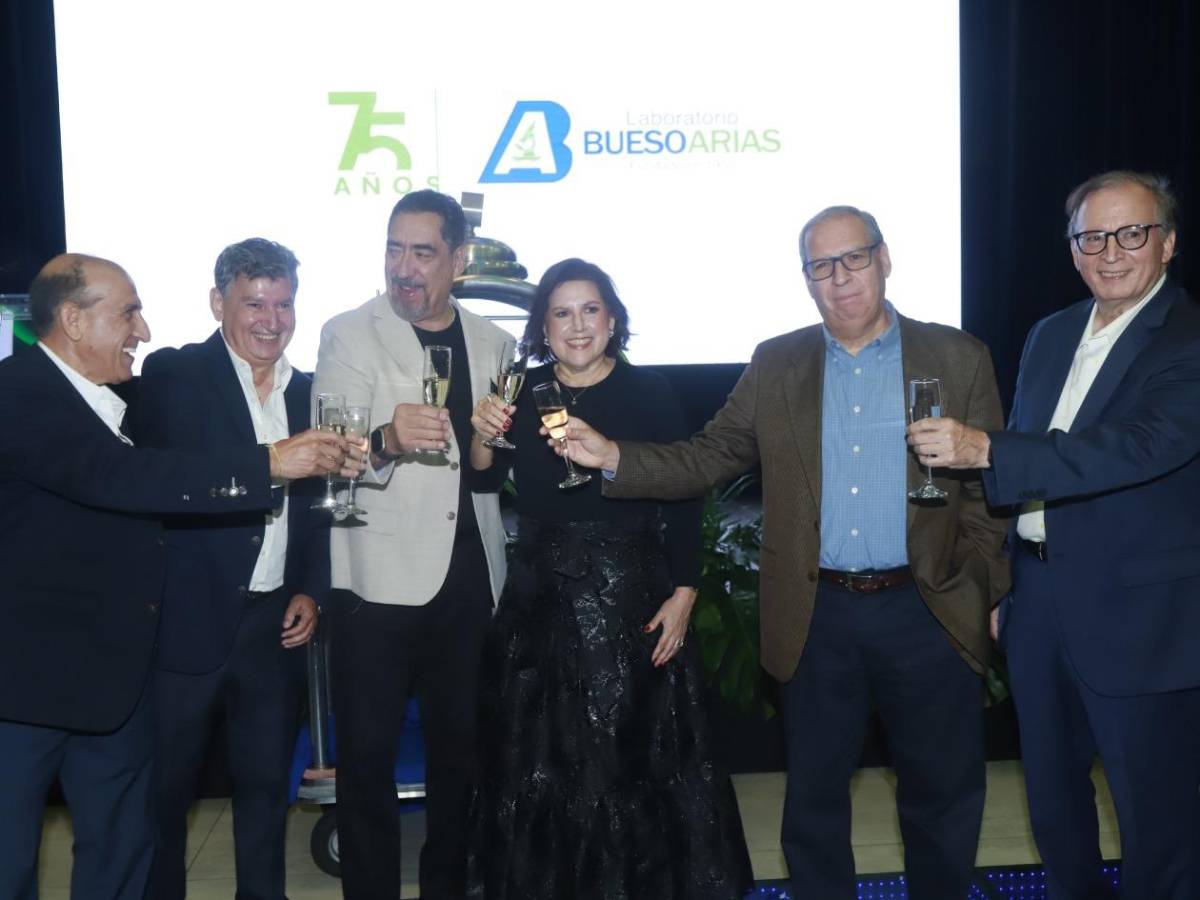“Bodas de Brillante”: Laboratorio Bueso Arias celebra 75 años de historia
