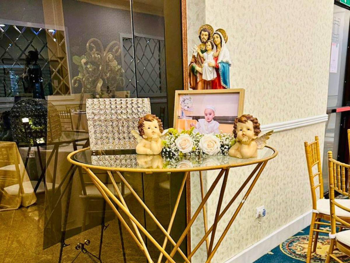 Celebrando la Primera Comunión de Jorge Ozael