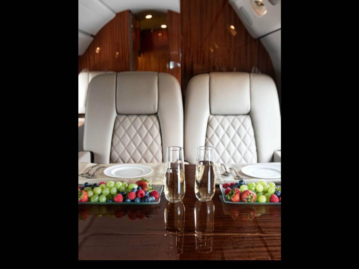 Así es el lujoso jet privado en el que llegó Floyd Mayweather Jr a Honduras