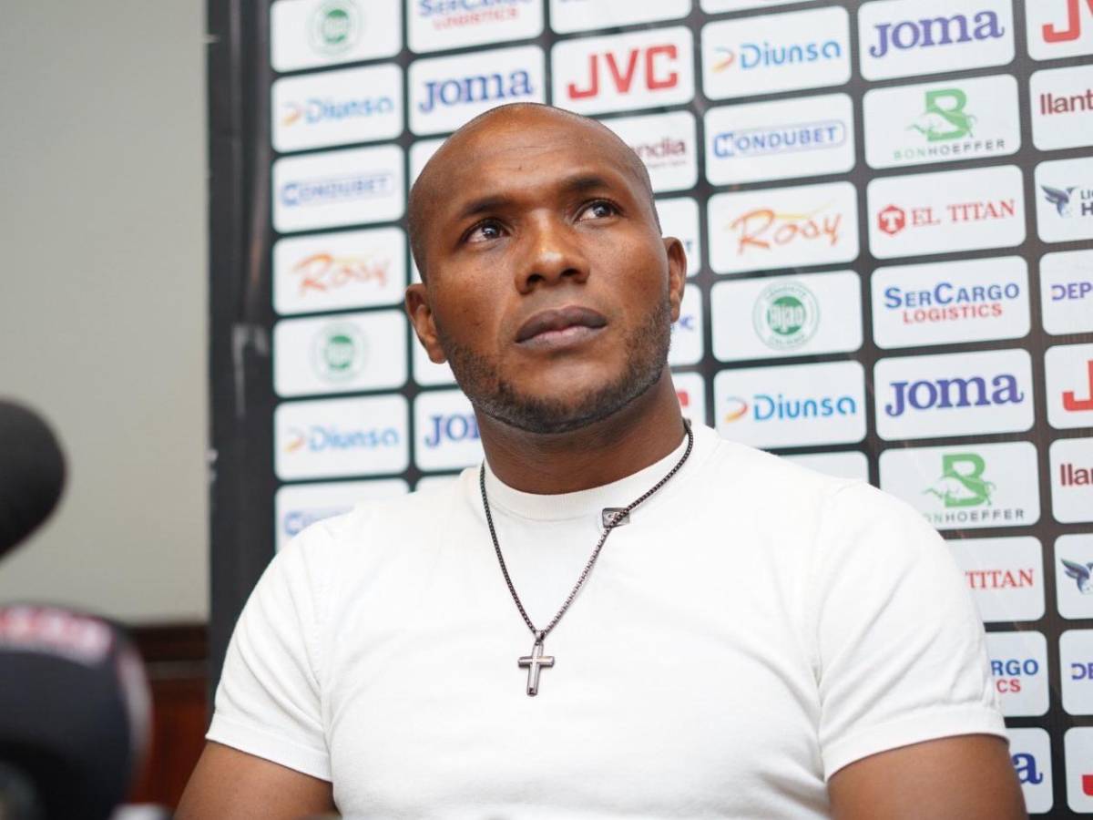 Juan Anangonó al borde del llanto en su despedida de Marathón