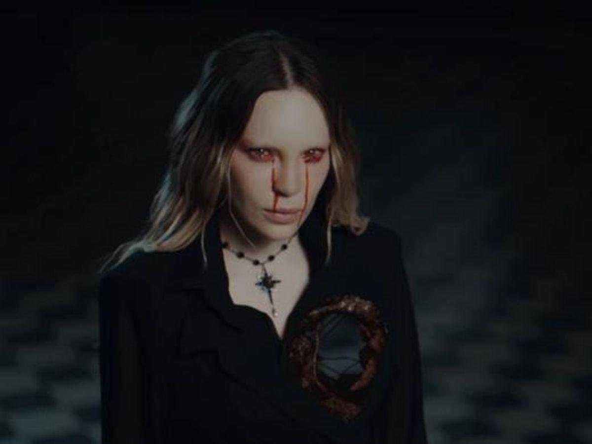 Señalan a Belinda de hacer apología demoniaca en video musical