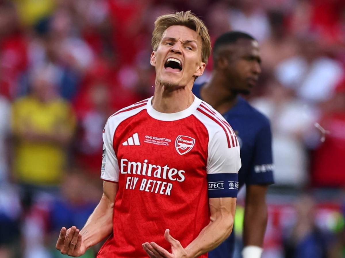 Indignación en Arsenal, PSG celebra, sorpresa con MVP y lo que pasó con el villano