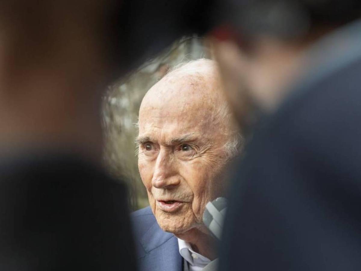 Joseph Blatter luce irreconocible y recibe noticia, ¿qué pasó con Hawit?