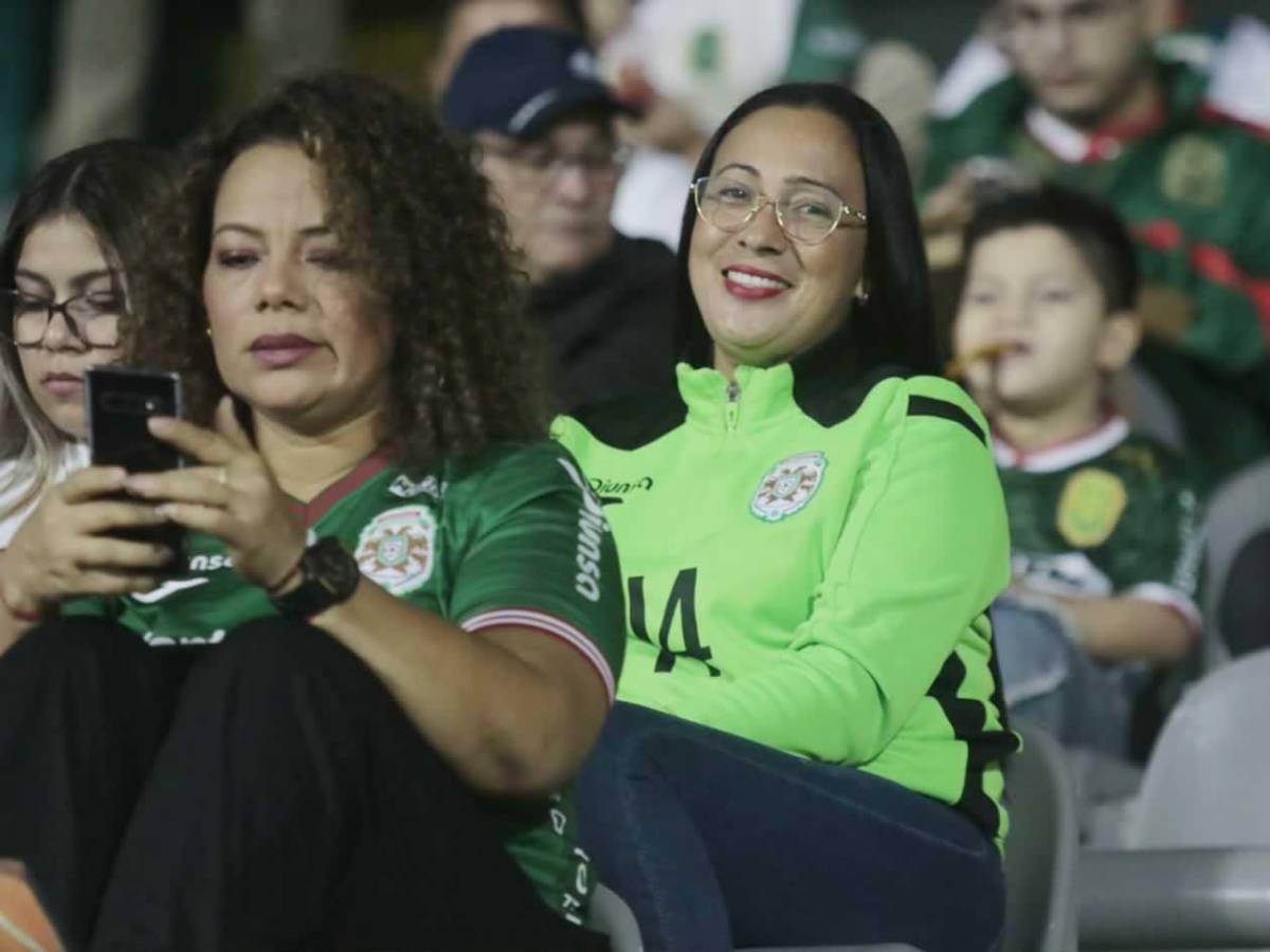 Esposa de exjugador, modelos y la pelirroja: las bellas chicas de la jornada 2