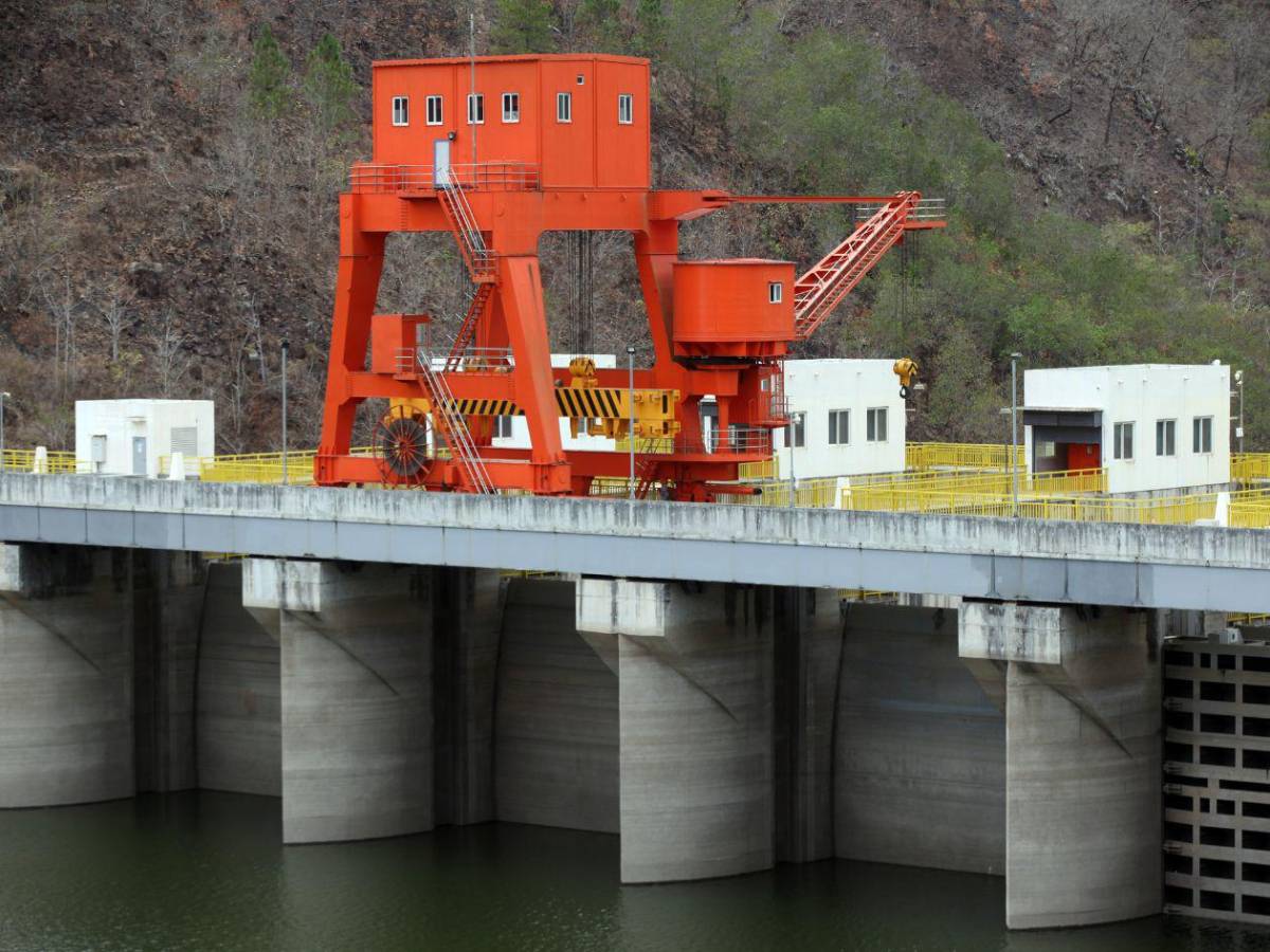 Patuca III: la represa gigante que se apagó porque se quedó sin agua