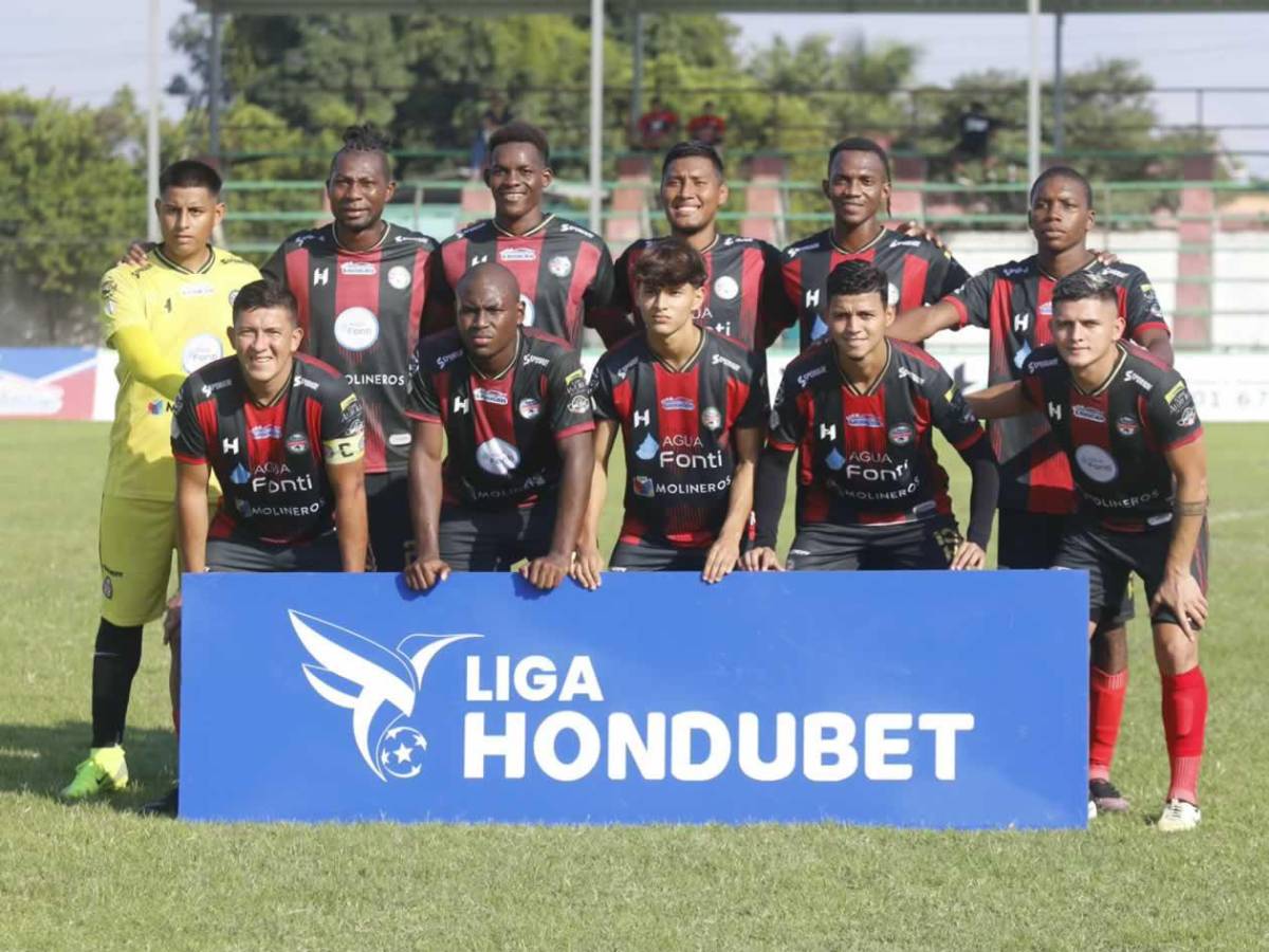 Futbolistas esperando pago, Mauricio Dubón sorprende y ¿quién es la chelita?