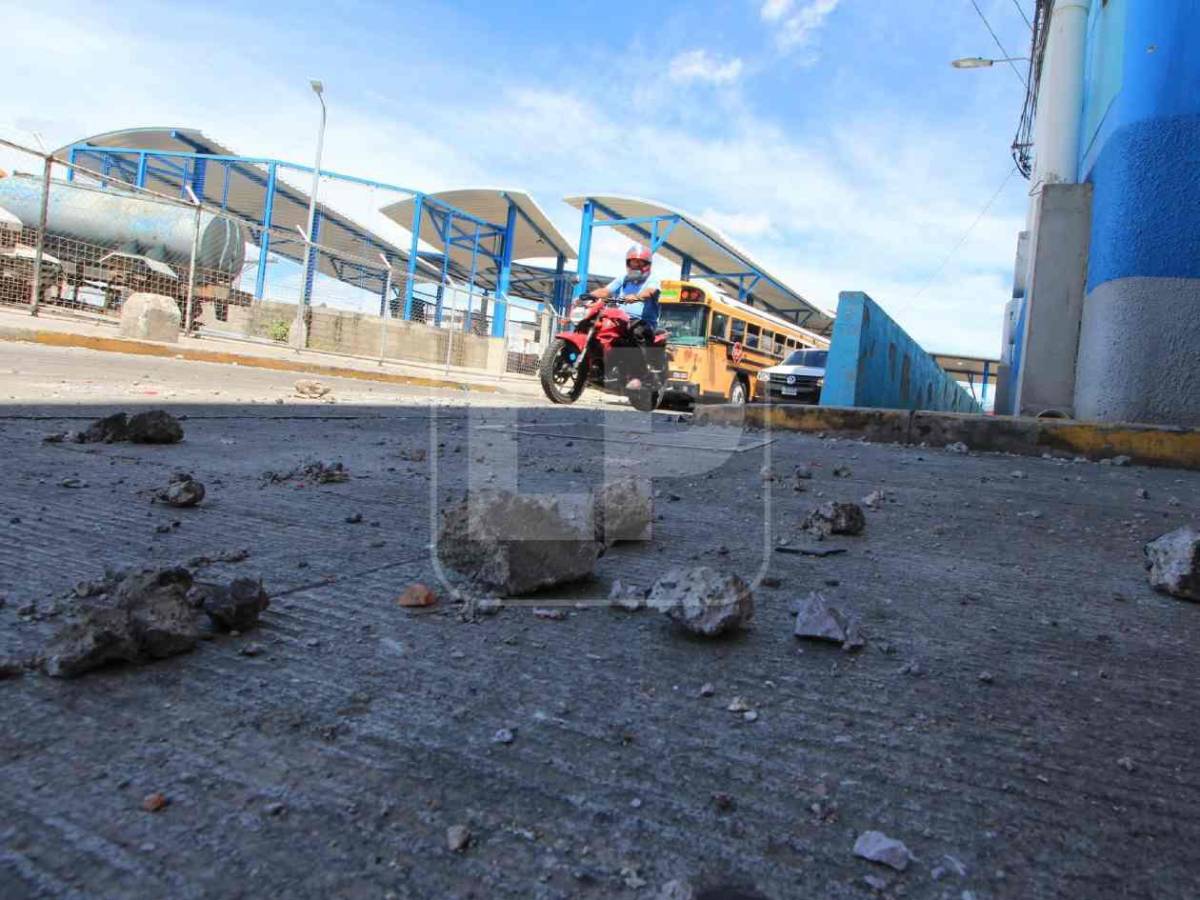 Devastación en el Nacional: Así lucen las calles tras disturbios en Motagua-Olimpia