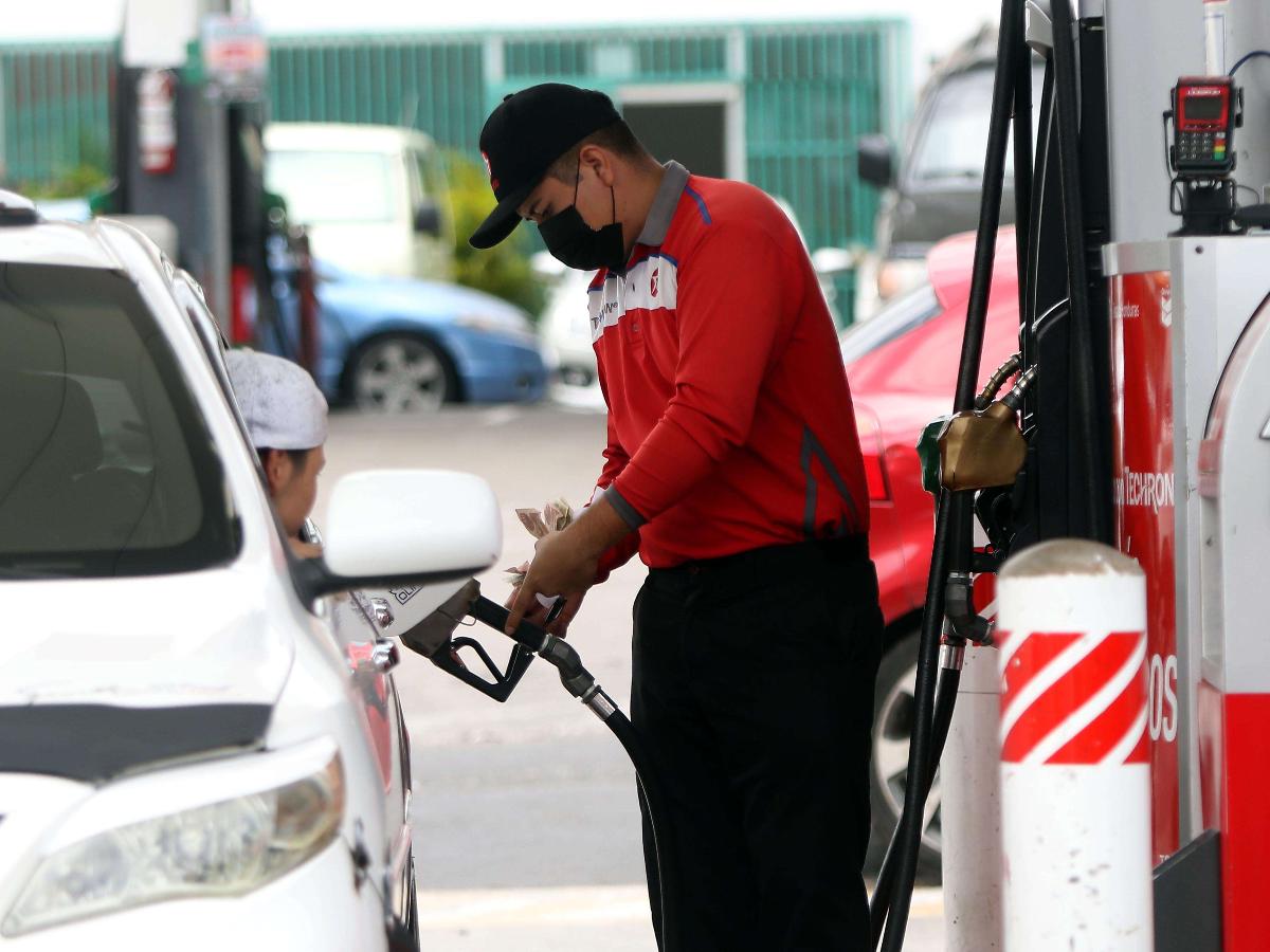 Combustibles registrarán segunda alza del año a partir del lunes