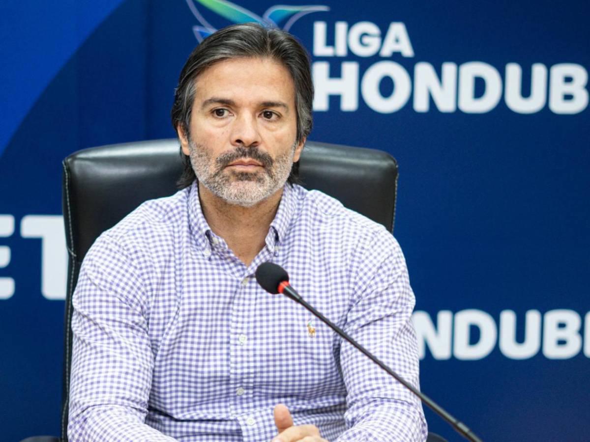 Supremo le responde a ex de Liga Nacional tras crítica por partido de Tiktokers