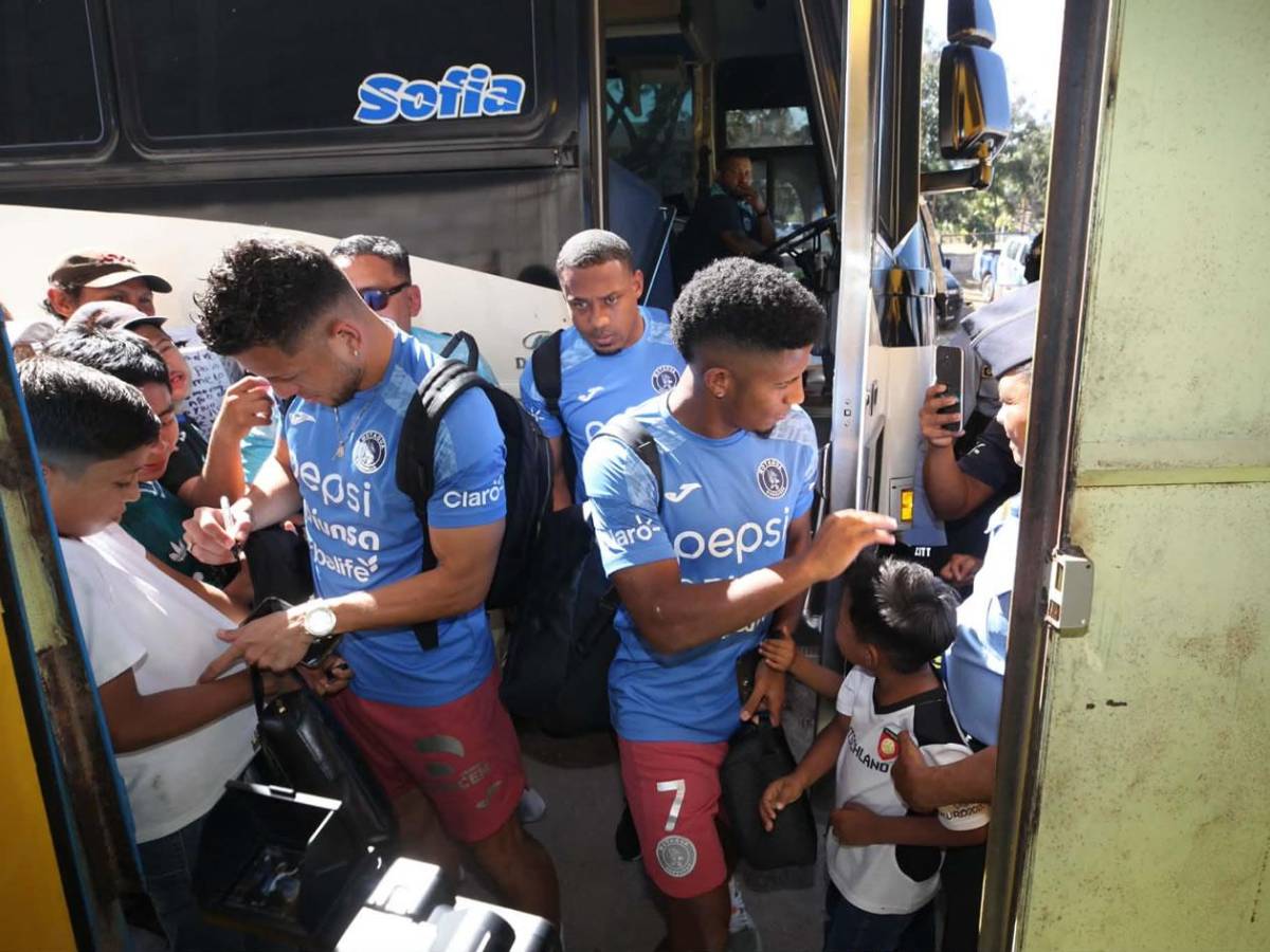 Rodrigo de Olivera destroza a Génesis, Elis sorprende y bella esposa de exfutbolista