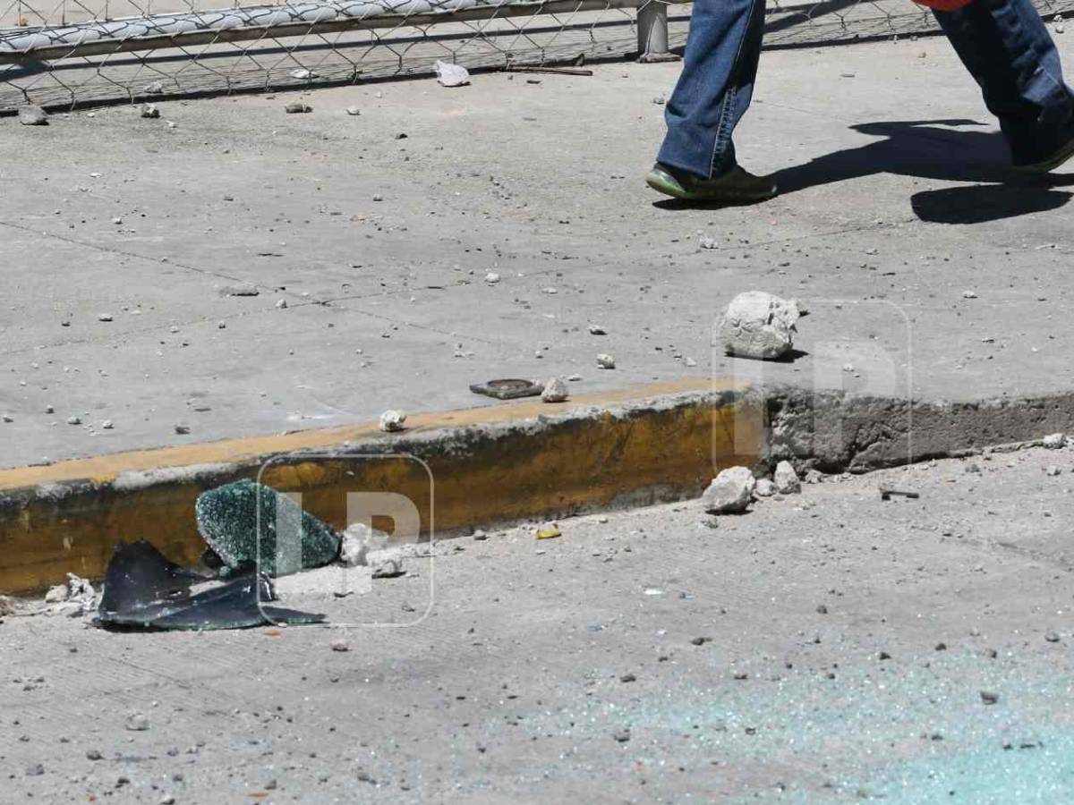 Devastación en el Nacional: Así lucen las calles tras disturbios en Motagua-Olimpia